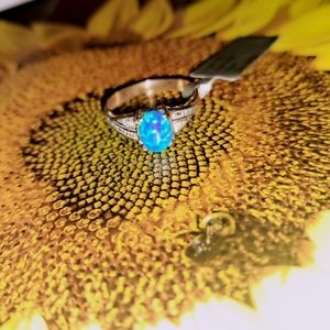 Beautiful 10k genuine Opal ring